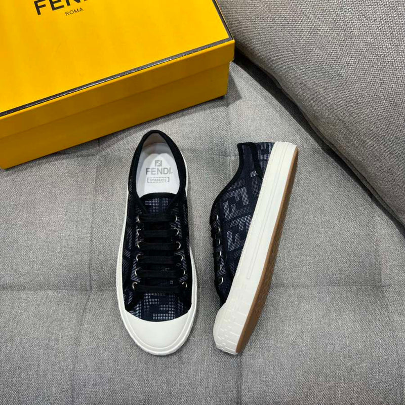 FENDI SNEAKER