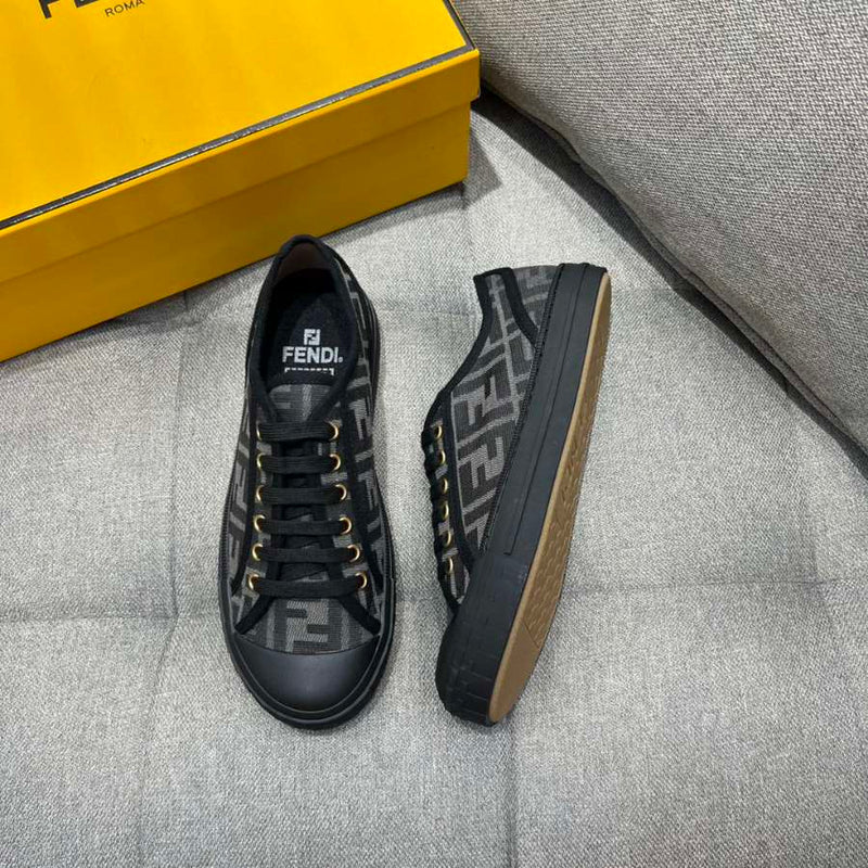 FENDI SNEAKER