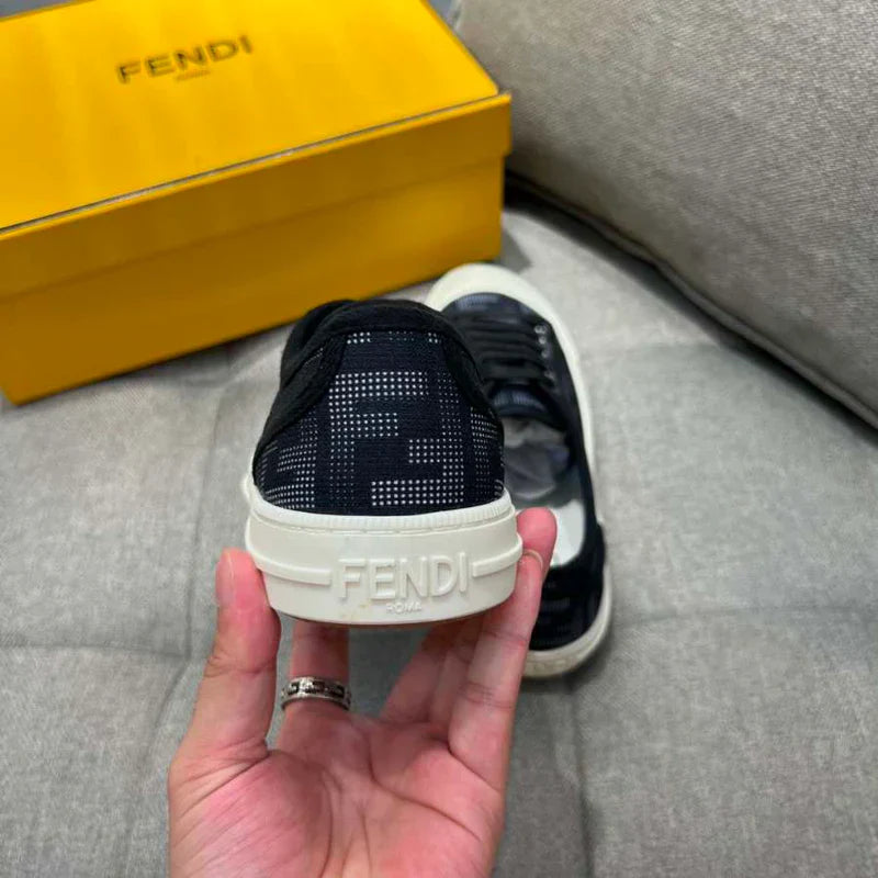FENDI SNEAKER