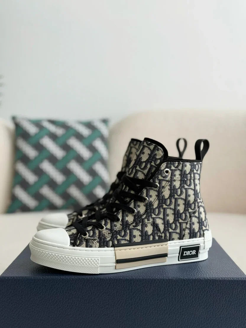DIOR SNEAKER