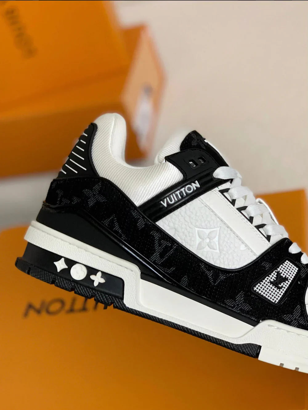 LOUIS VUITTON TRAINER
