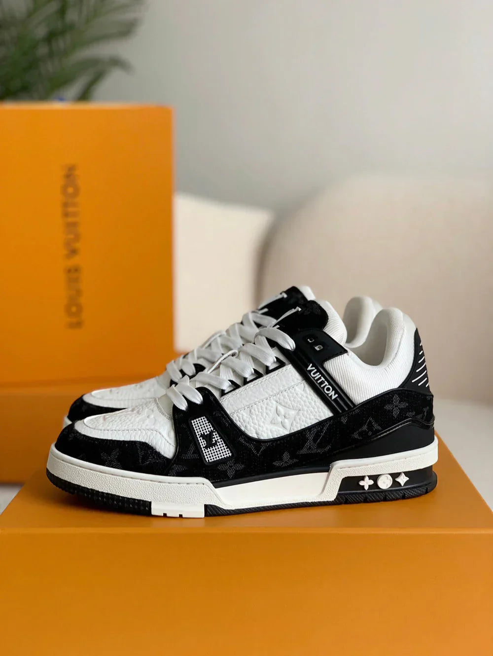 LOUIS VUITTON TRAINER